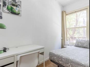 Habitación Serrano Towers - Апартаменты в Valencia
